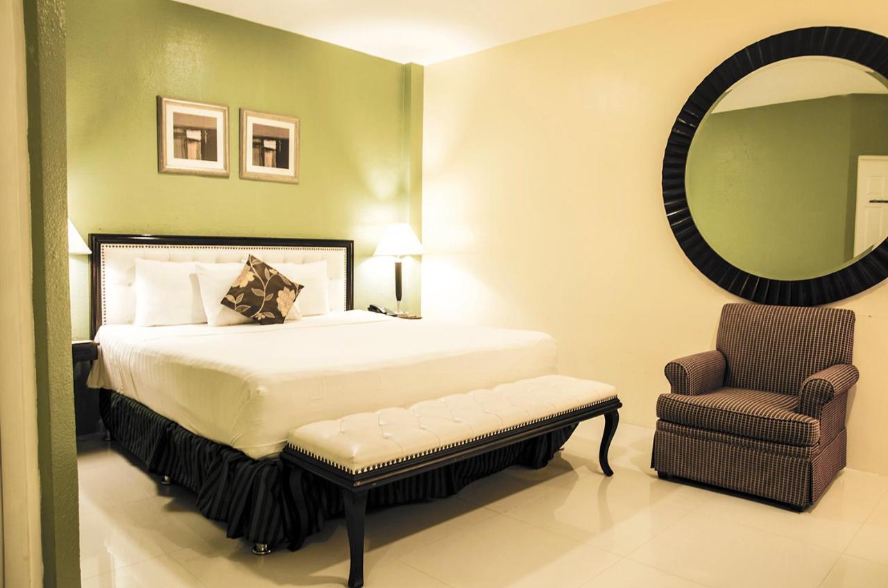 Dreamwave Hotel Ilagan Exterior foto